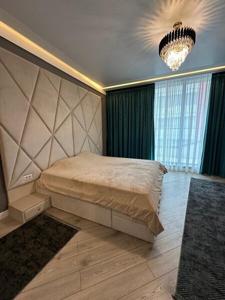 Pipera, penthouse exclusivist cu terasa de 200 mp.